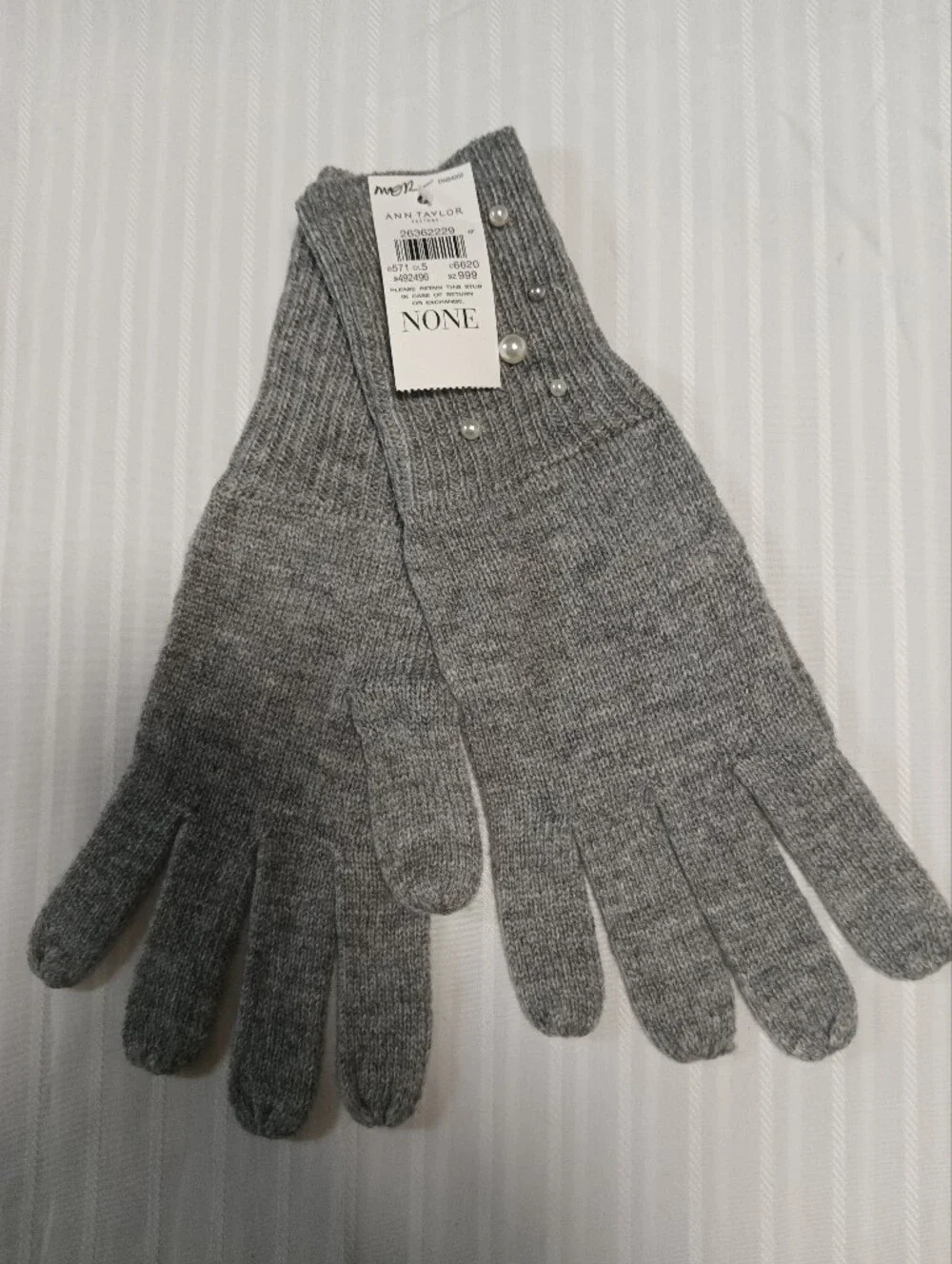 Ann Taylor Gray Knit Gloves with Pearl Embellishments